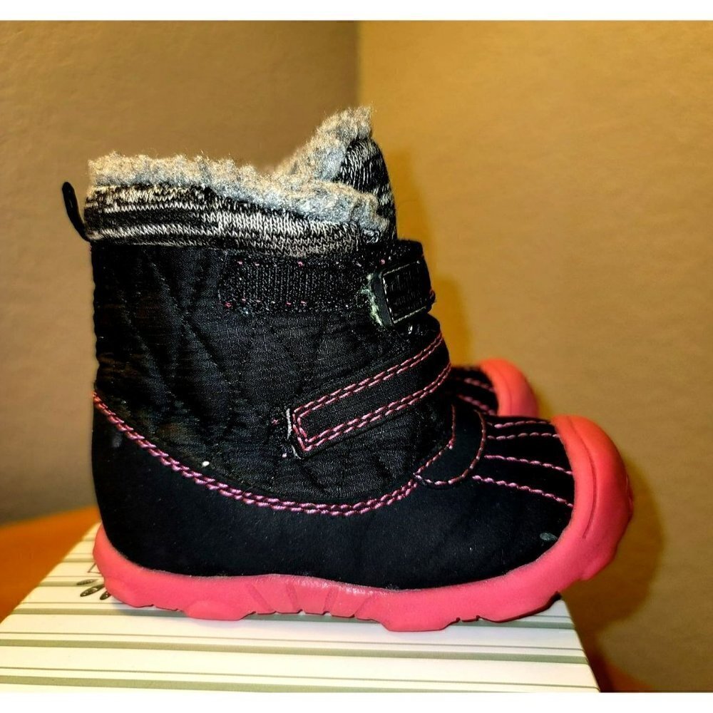 Child of Mine Quilted Winter Boots with faux fur Size 4